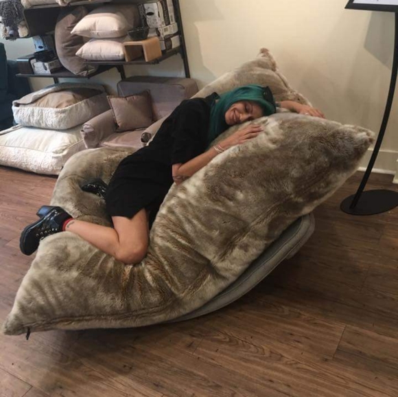 Meet your Posher, Elle - Picture 8 of 11